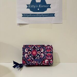BNWT Vera Bradley’s Crossbody/Wristlet (wallet) in Magenta Medallion pattern